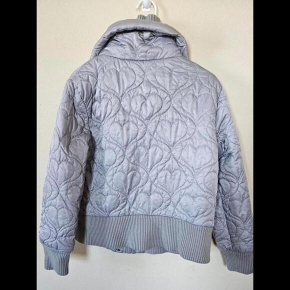 Old Navy Women's Stylish Gray Jacket with High Neck and Quilted Hearts Large - Picture 6 of 10